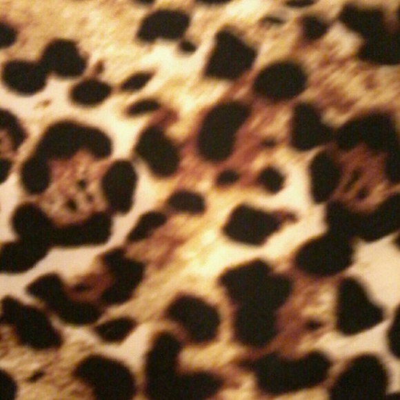 Pants - NWT leopard print leggings